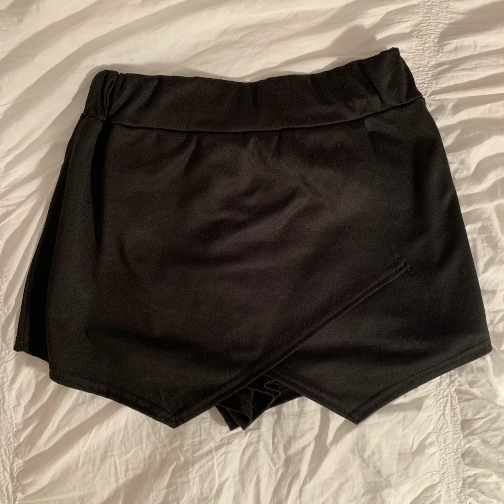 Black Envelope Skort